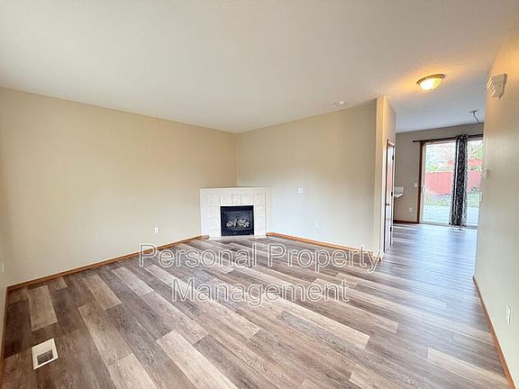 2nd image of 8818 NE 164th Ave