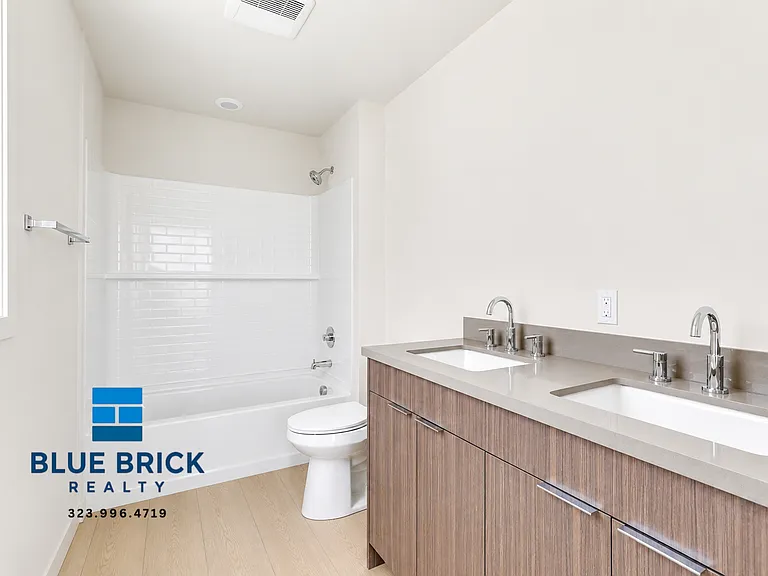 326 Robinson St #502 — Photo 13