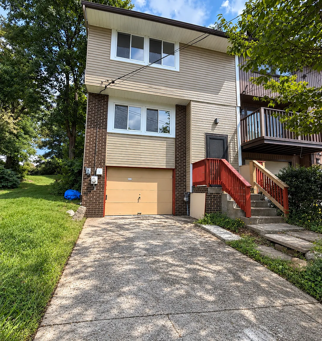 3 bed, $1,395 — Photo 1