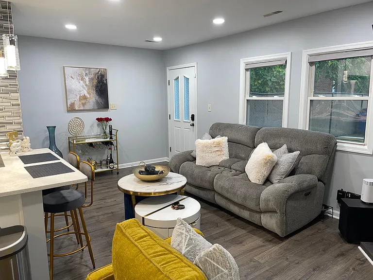 1831 E Capitol St SE #1 — Photo 17