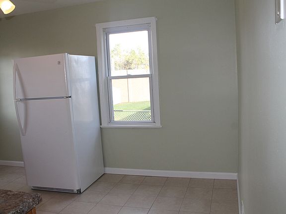 Eat-in Kitchen
