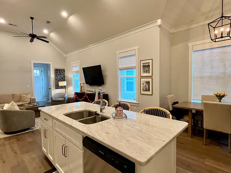 434 Live Oak Dr — Photo 23