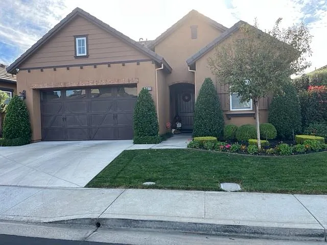 1538 Symphony Cir photo 1
