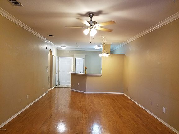 3rd image of 13810 N Sutton Park Dr #314