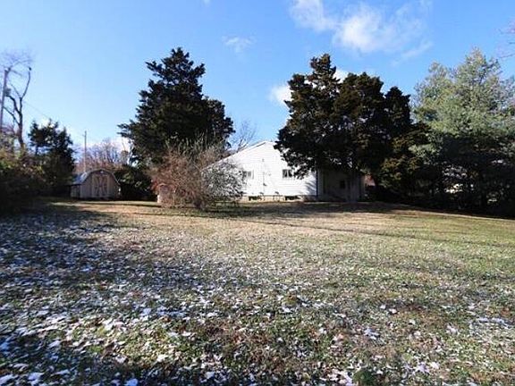 5th image of 7800 Faraway Dr