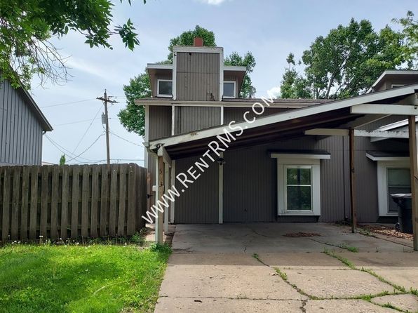 5731 SW 20th St, Topeka, KS 66604
