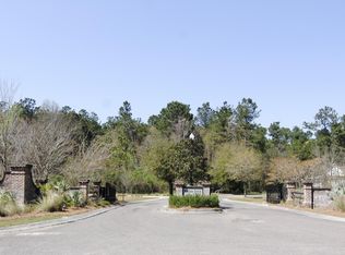 102 Waters Edge Ln, Moncks Corner, SC 29461