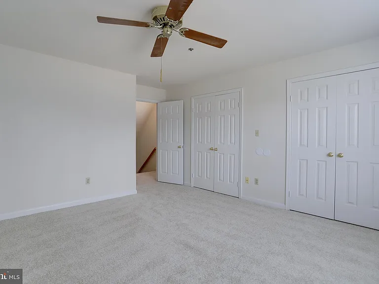 3050 S Glebe Rd — Photo 39