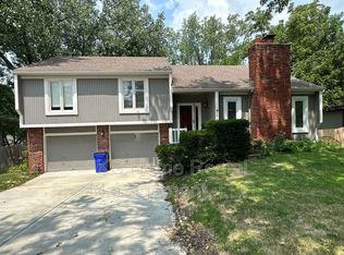 11914 W 49th Pl, Shawnee, KS 66216
