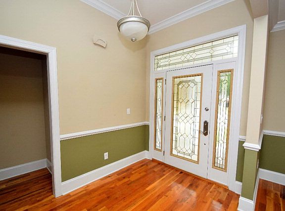 3rd image of 163 Millrace Cir