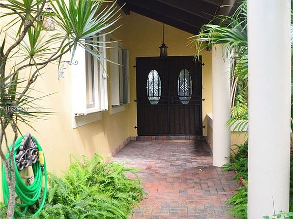 3rd image of 9954 Costa Del Sol Blvd