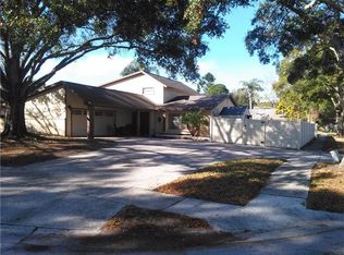 6818 Twelve Oaks Blvd, Tampa, FL 33634