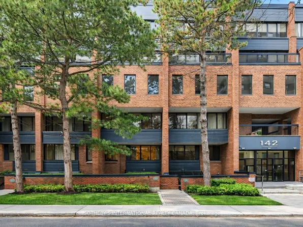 142 Pears Ave #A4, Toronto, ON M5R 1T2