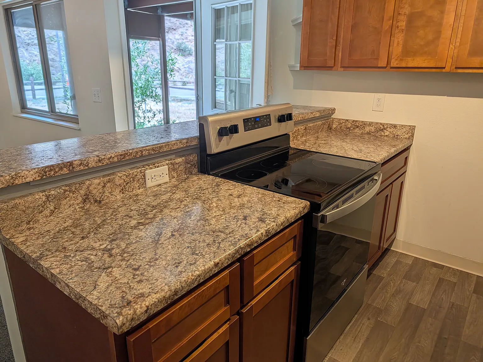 2 bed, 1252 sqft, $2,400 — Photo 3