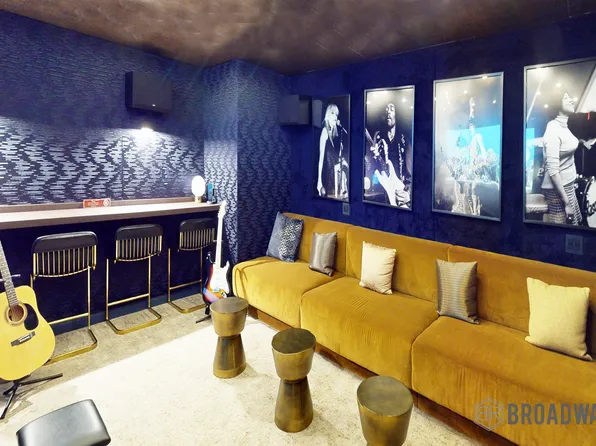 1289 Lexington Avenue image 19 of 23