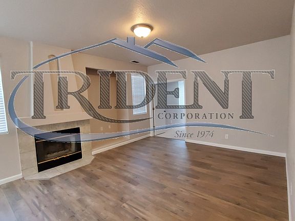 4th image of 3648 Saintsbury Dr