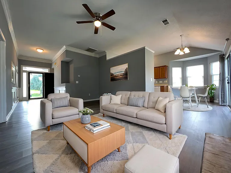 10322 Layton Ridge Ln — Photo 4