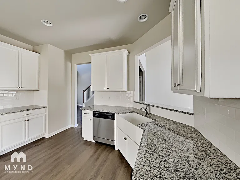 218 Hardy Water Dr — Photo 5