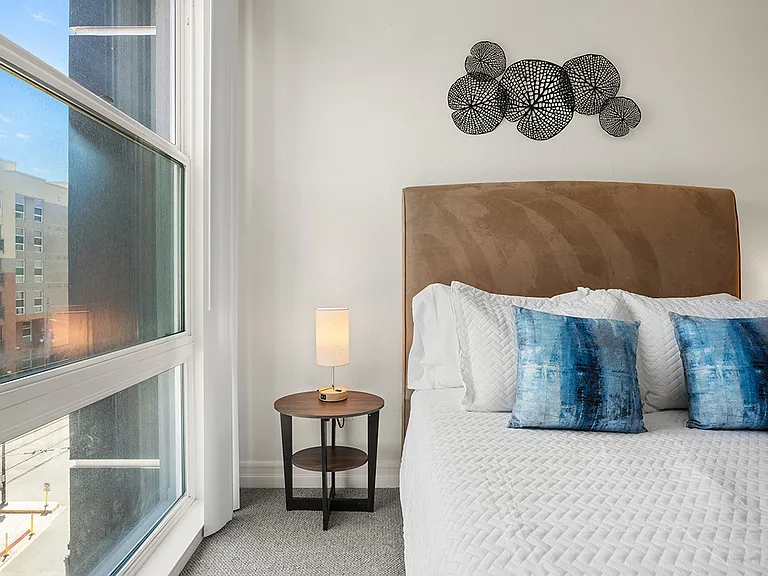 525 11th Ave #1402 — Photo 36