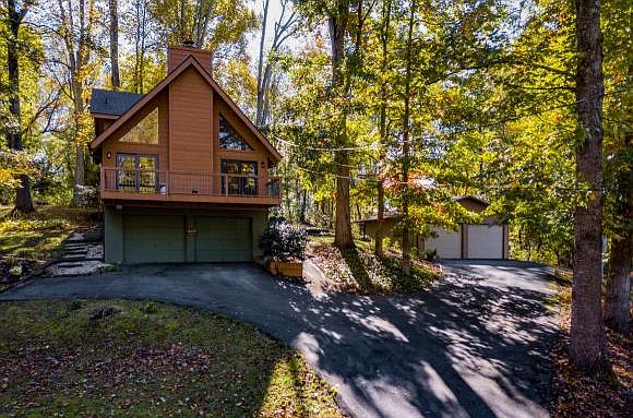 1st image of 190 Sycamore Cir S
