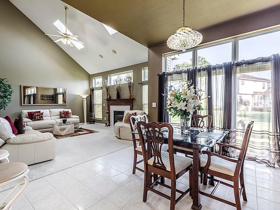 4th image of 9154 Palomino Dr