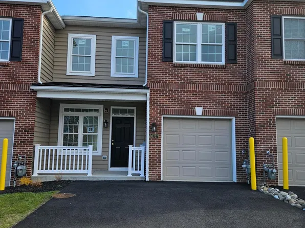 16737 River View Cir, Bristol, PA 19007