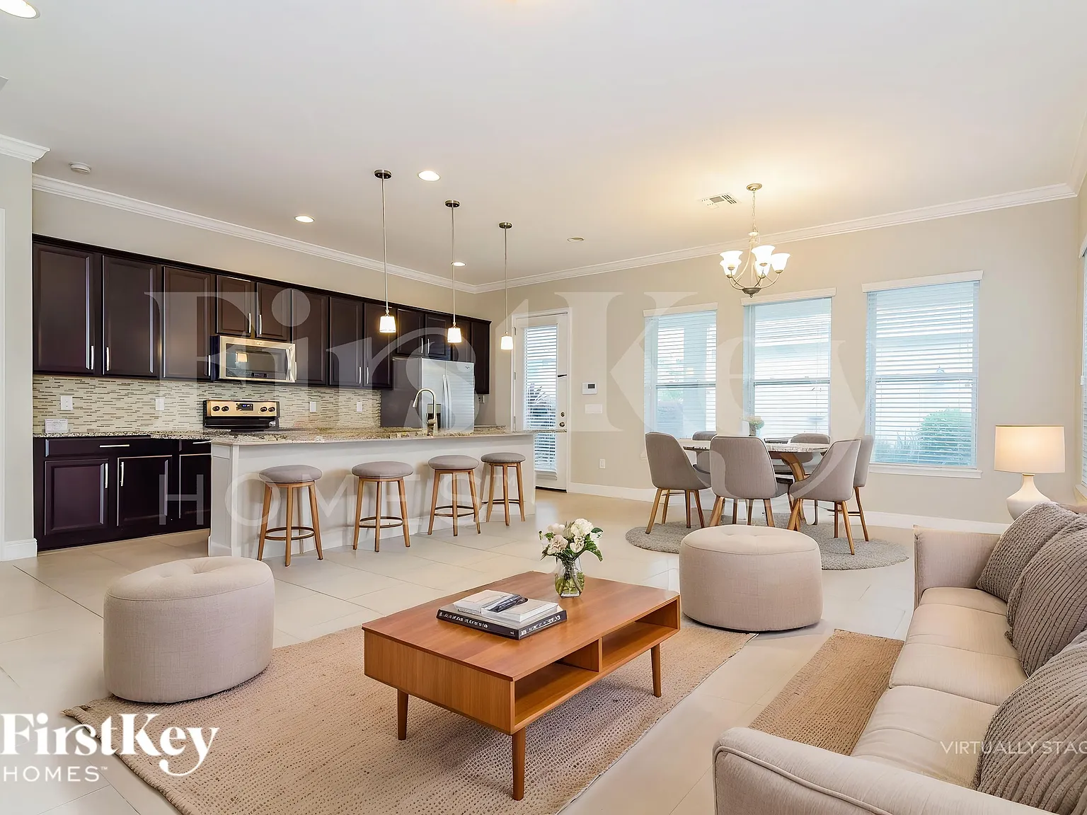 4 bed, 2.5 bath, 2512 sqft, $2,730 — Photo 4
