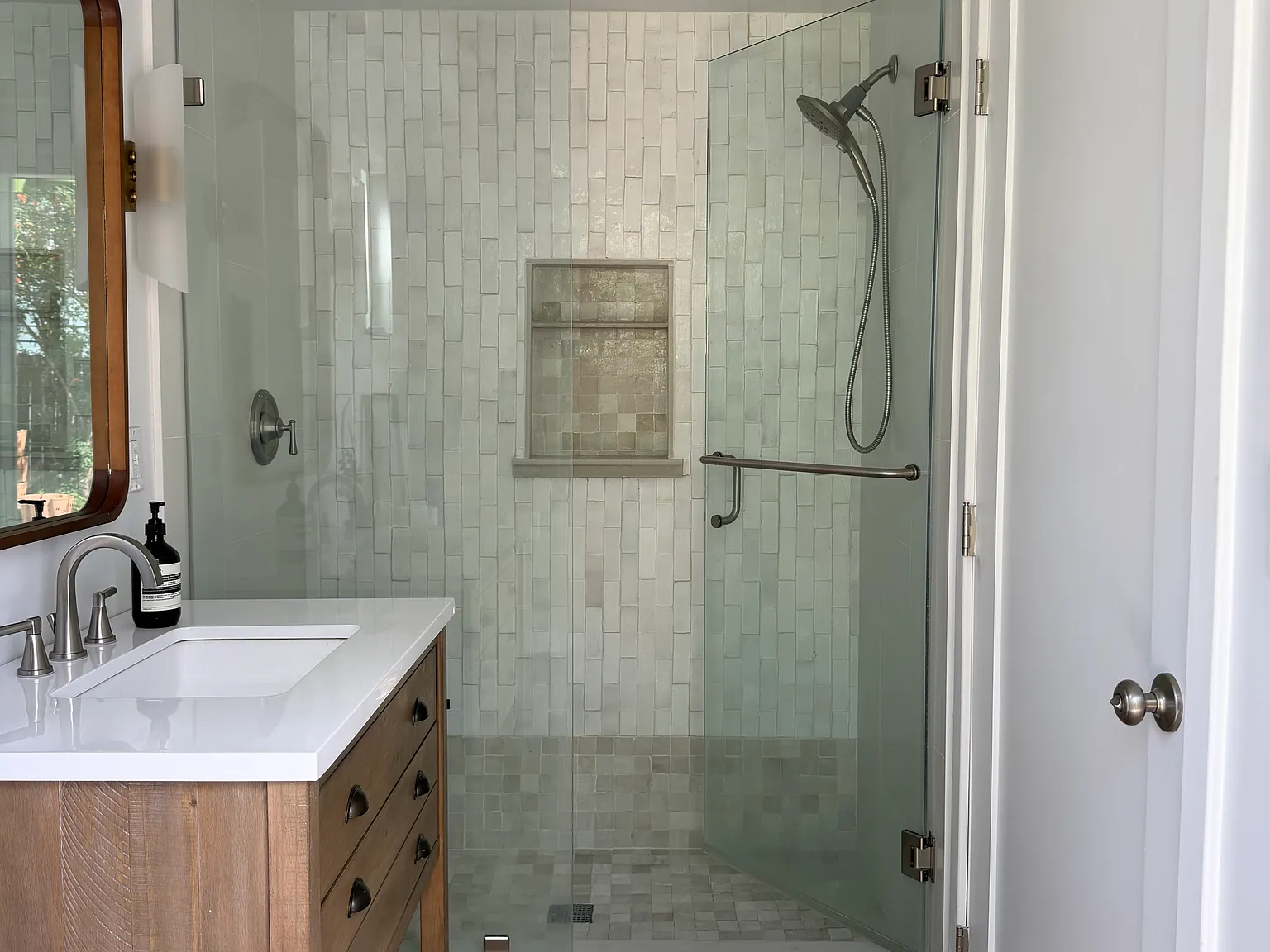 Studio, 180 sqft, $1,300 — Photo 3