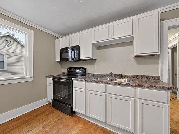 2nd image of 1108 Cherry St