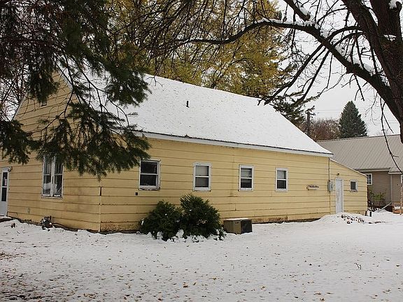2nd image of 290 W Main St