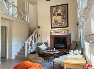 5262 Willowcrest Ave, North Hollywood, CA 91601