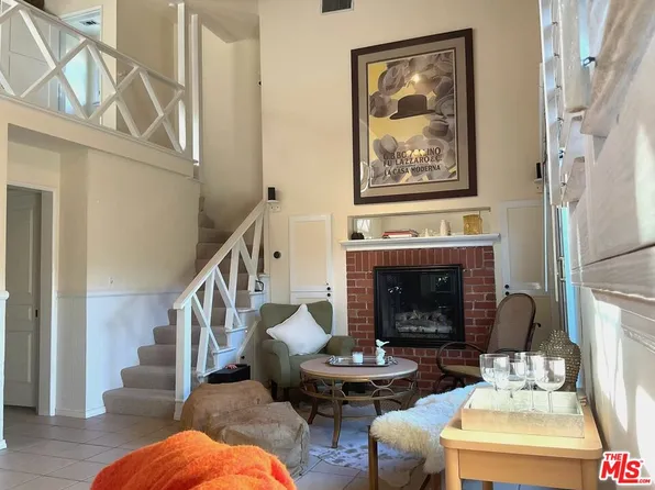 5262 Willowcrest Ave, North Hollywood, CA 91601