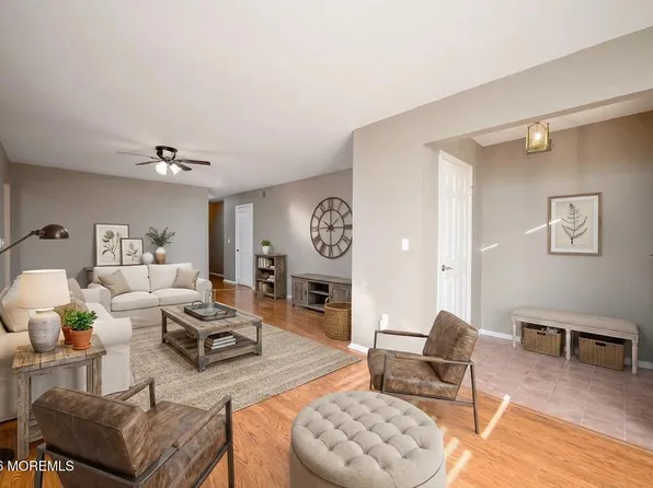 233 Cloverdale Drive, Lakewood, NJ 08701