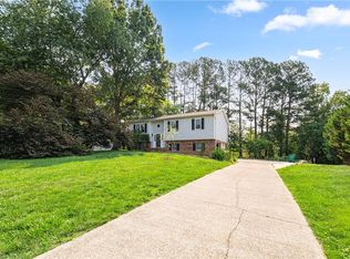 2114 Margaret Dr, Mount Airy, NC 27030