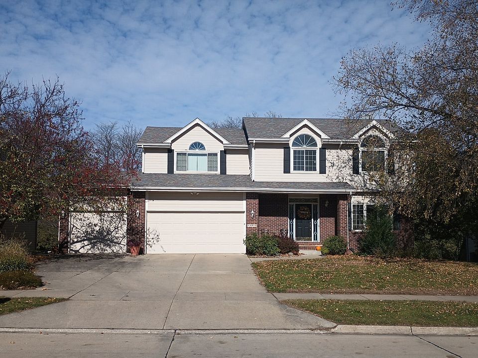 13919 Oak Brook Dr, Urbandale, IA 50323 Zillow