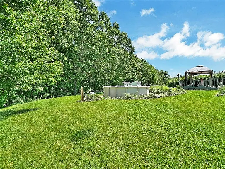 54 Capital Dr — Photo 7