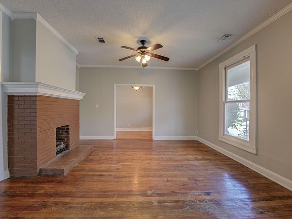 4th image of 2095 Carr Ave