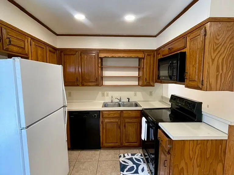 1915 S 10th St #110 — Photo 17