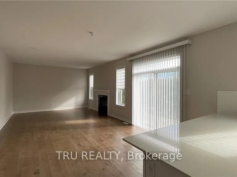 744 Eminence St — Photo 4