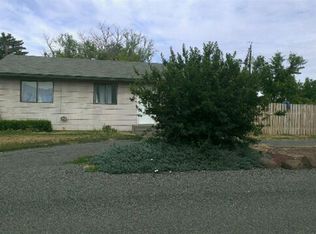 50 N Falen Ave, Harrah, WA 98933