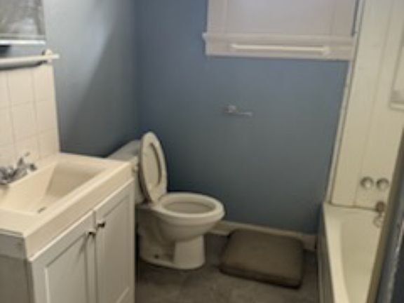 4th image of 2535 Marengo St