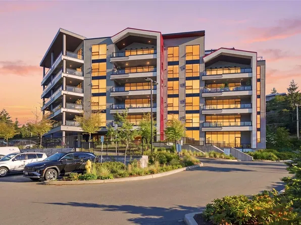 3529 Dolphin Dr #403, Nanoose Bay, BC V9P 9H3