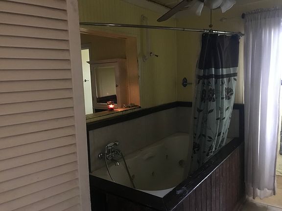3rd image of 3108 Elm Hill Pike