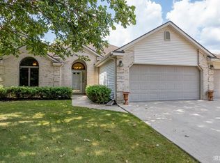 210 Woodland Trl, Hartford City, IN 47348