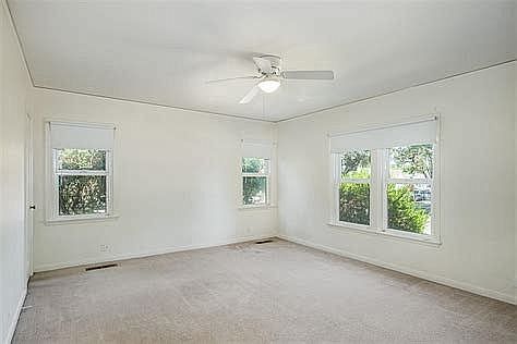 3rd image of 10 E University Ave