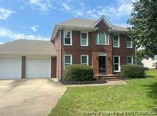 7697 Heriot Dr, Fayetteville, NC 28311