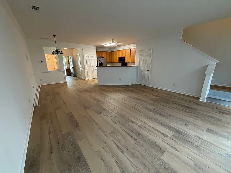 3433 Dianthus Ln — Photo 3