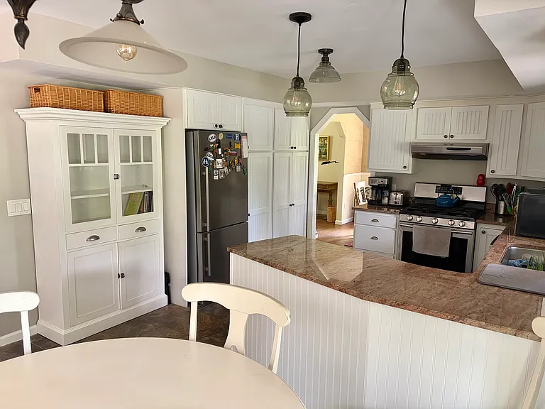 140 Old Stockbridge Rd — Photo 11