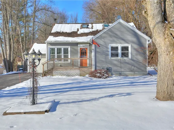 3692 Woodland Dr, Baldwinsville, NY 13027