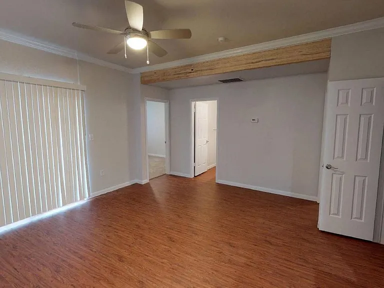 The Whittington Apartments — Photo 37